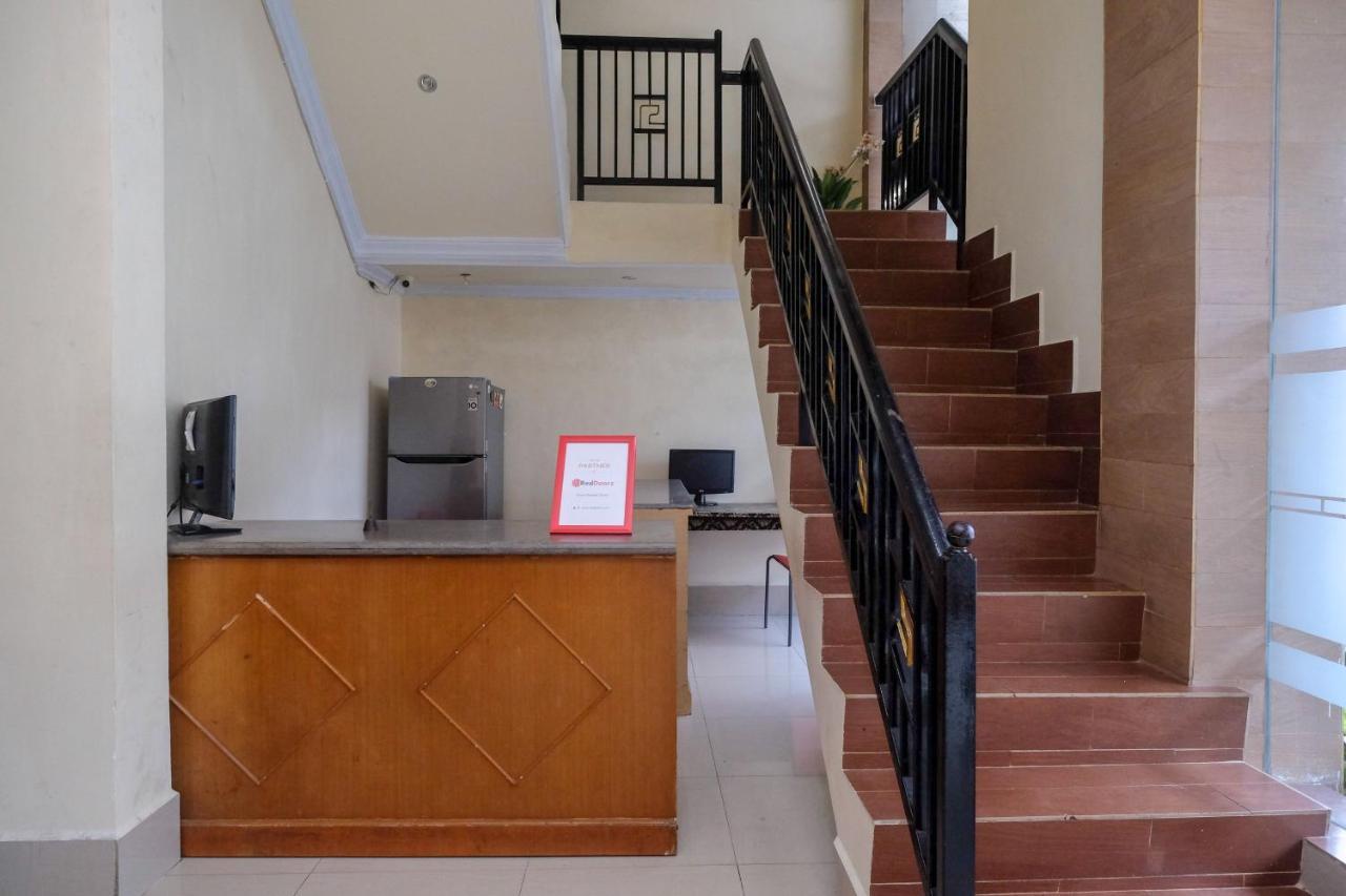 Reddoorz At Hotel Rich Parepare Near Pantai Mattirotasi Exterior foto